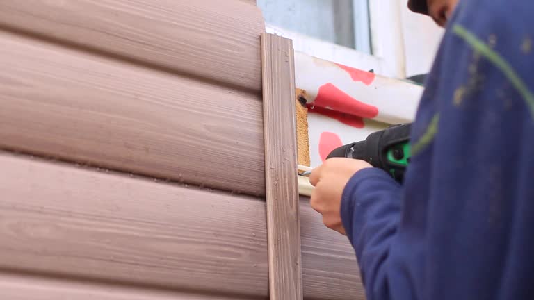 Affordable siding repair and maintenance services in Lebanon, VA